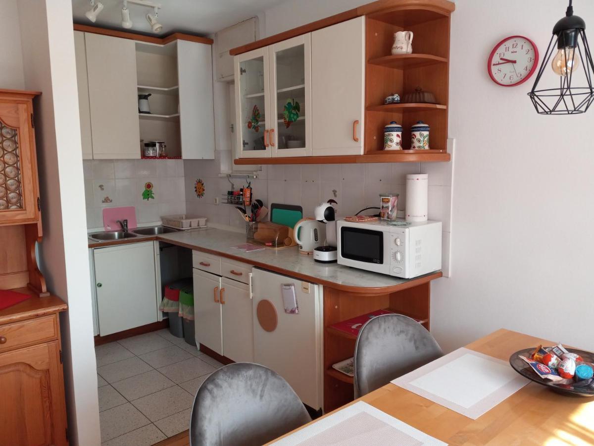 Lovely 2-Bedroom Appartment With Free Parking Dobrova Exterior foto